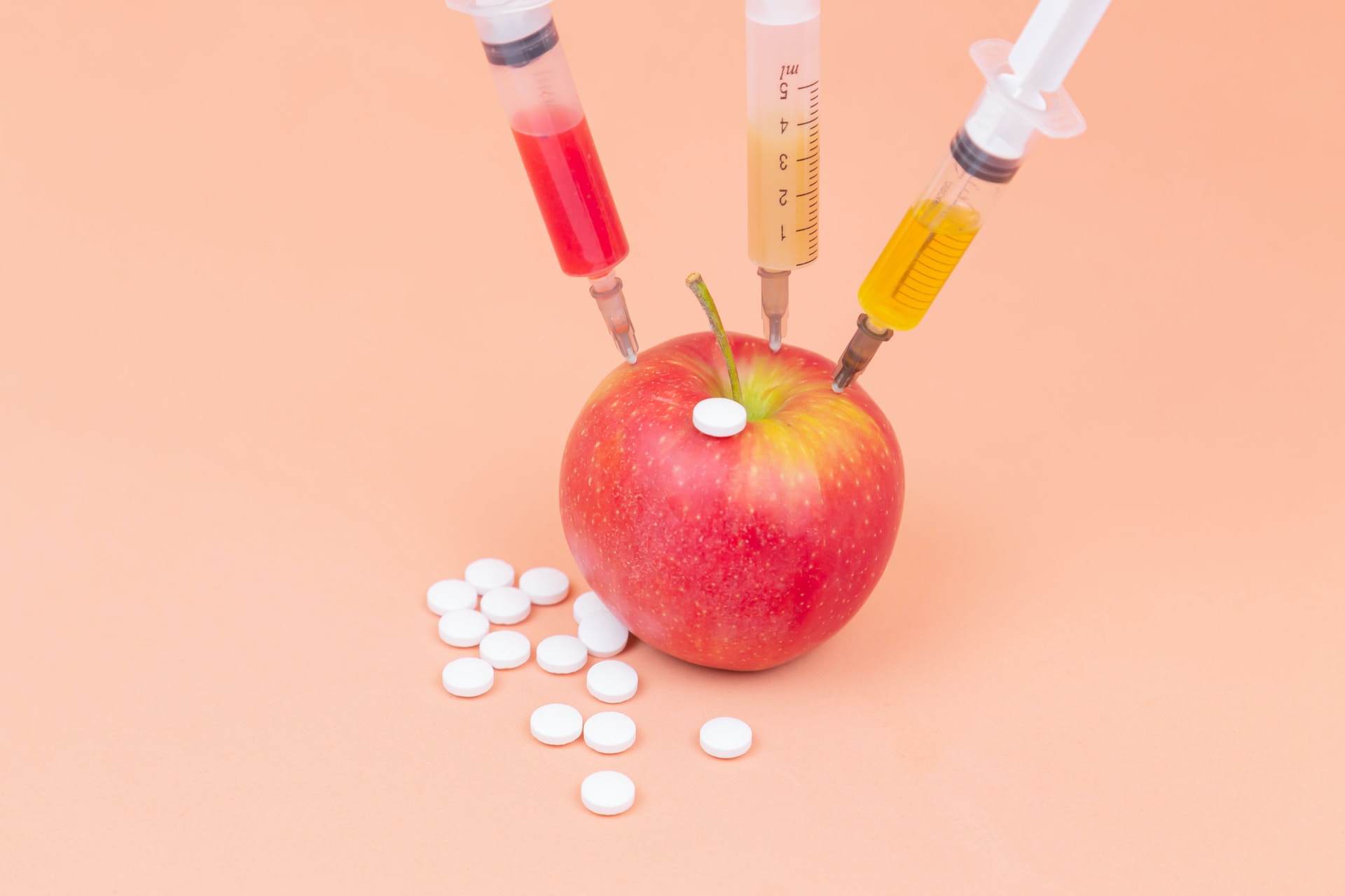 An image of syringes and tablets used.